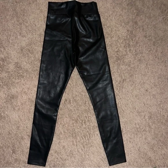 Abercrombie & Fitch Black Faux Leather Pull On Leggings Size XS NWT - Picture 6 of 10